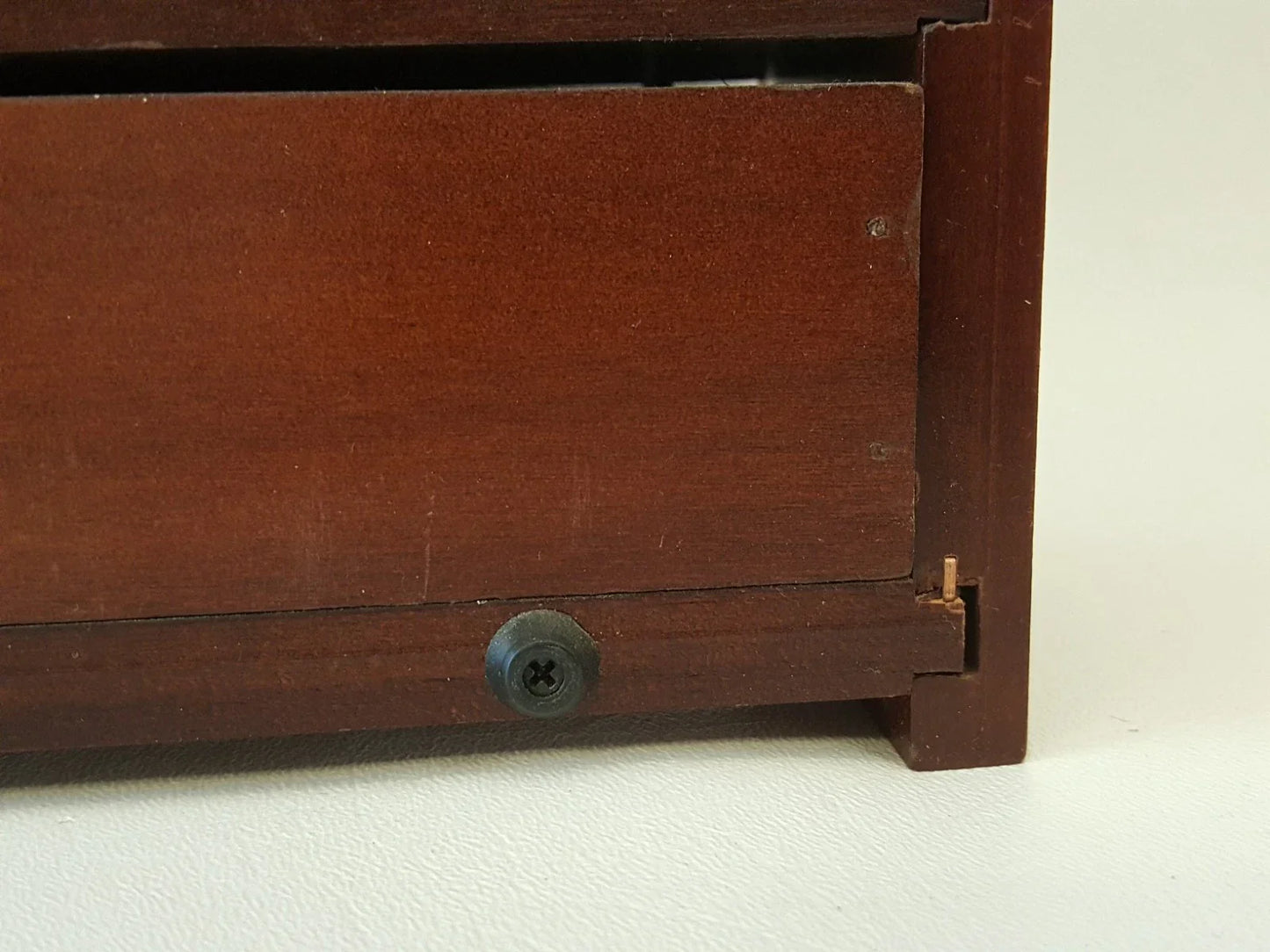 Vintage 1992 Lenox Spice Garden spice rack with spice jars