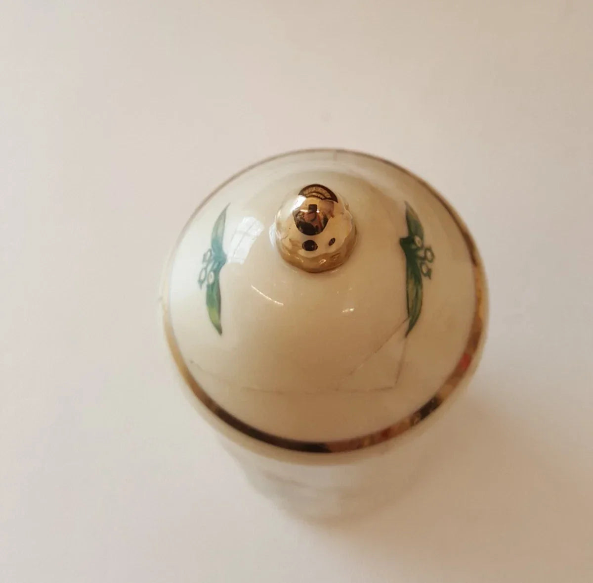 Vintage 1992 Lenox Spice Garden spice rack with spice jars